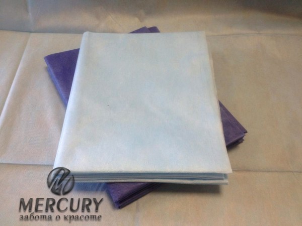 Простыня 80х200 см КОМФОРТ Голубая, одноразовая, сложенная (20 шт.)